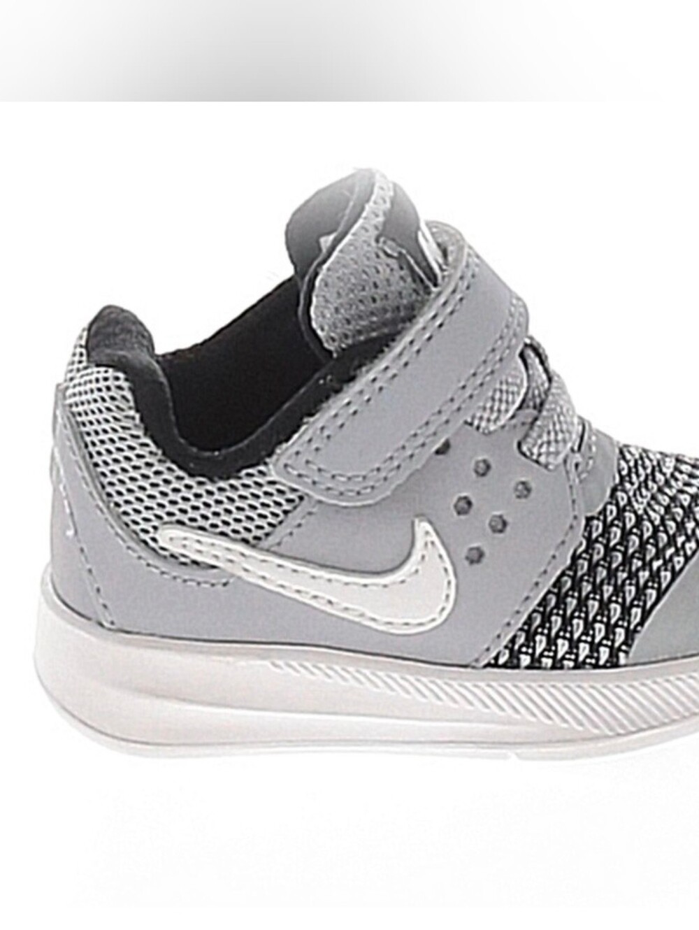 Size 2C Nike Downshifter 7 Wolf Grey / White-Black